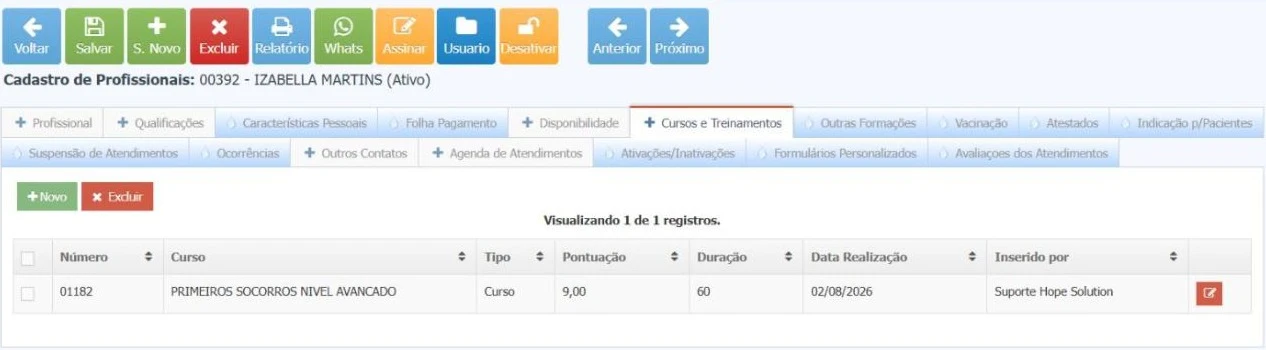 Recurso Cursos e Treinamentos na ficha do profissional no +Vidas